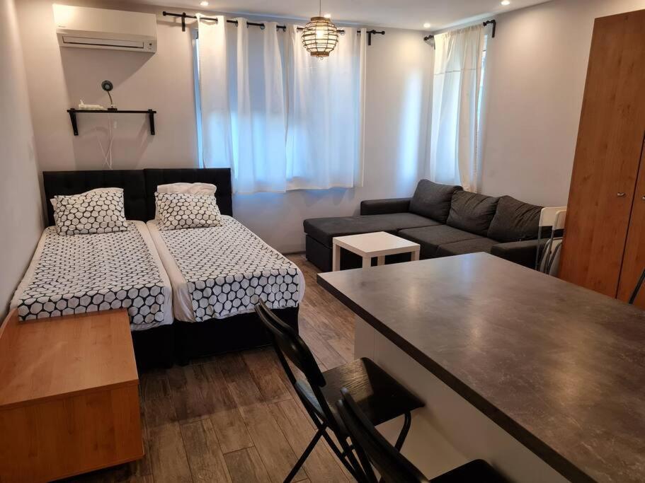 Studio Slavyanska Warna Exterior foto